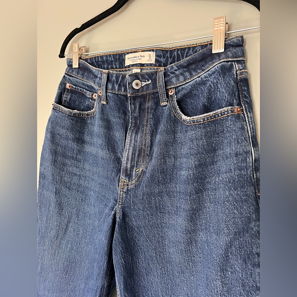 Abercrombie Curve Love High Rise Vintage Straight Mid Wash Jean Size 4/27 long - Picture 9 of 11